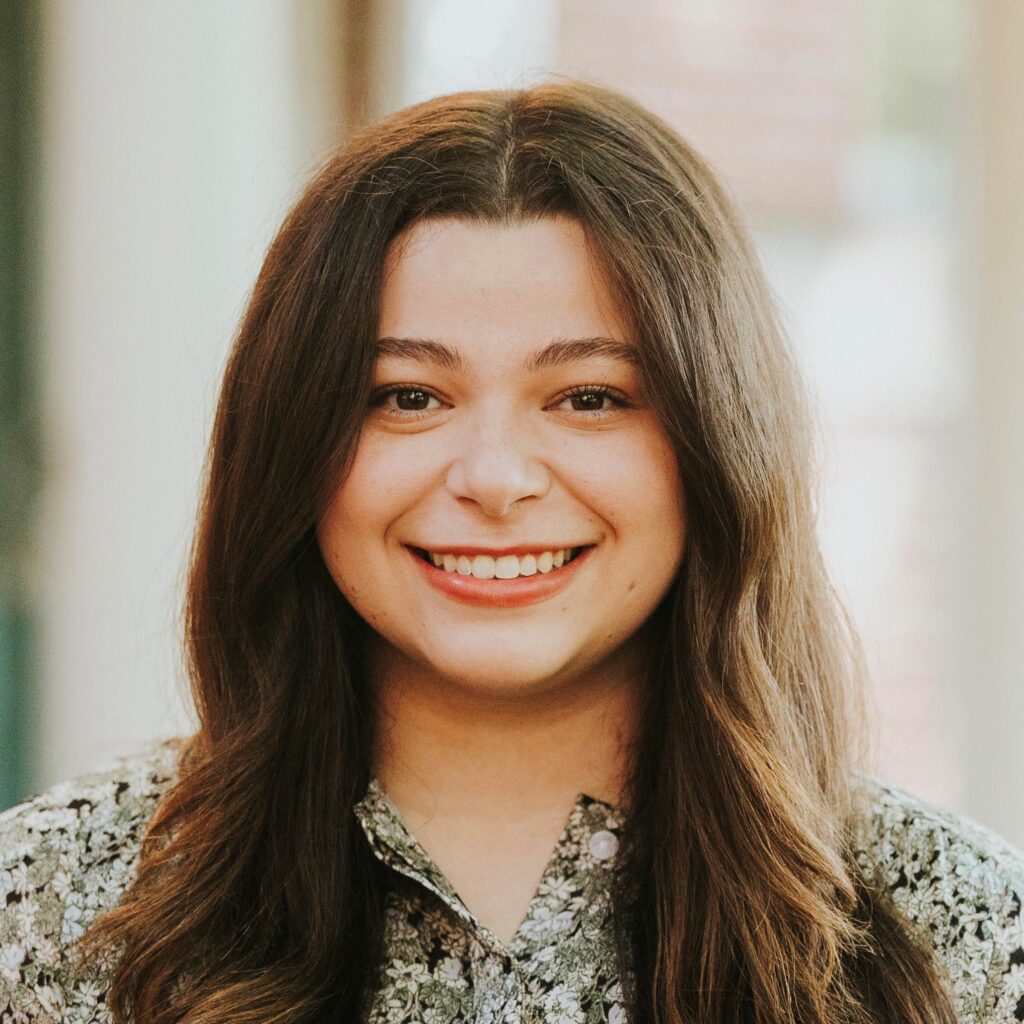 Katie Rose Headshot
