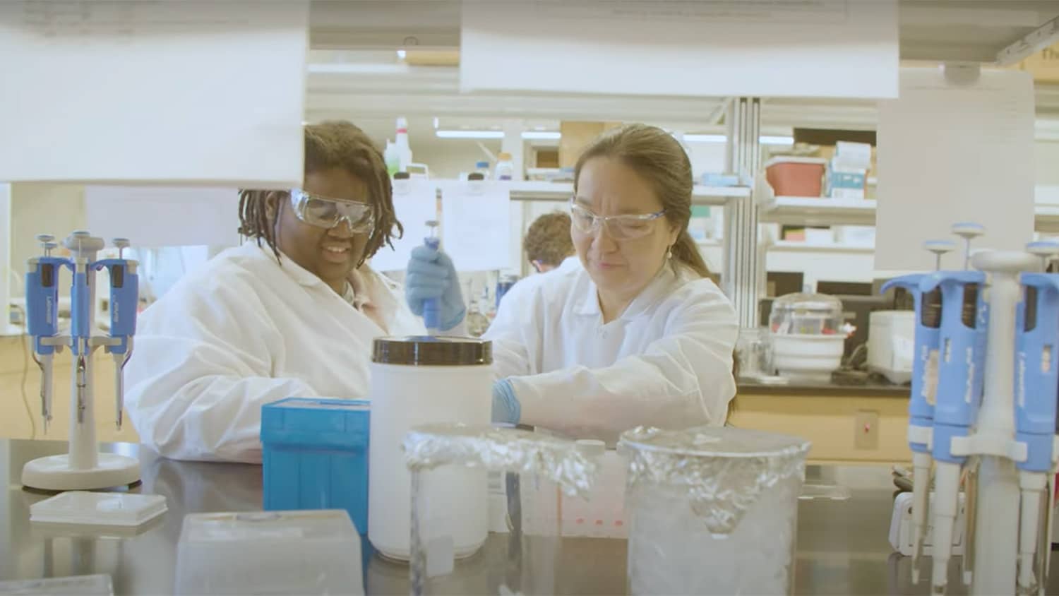 Two female researchers in the lab