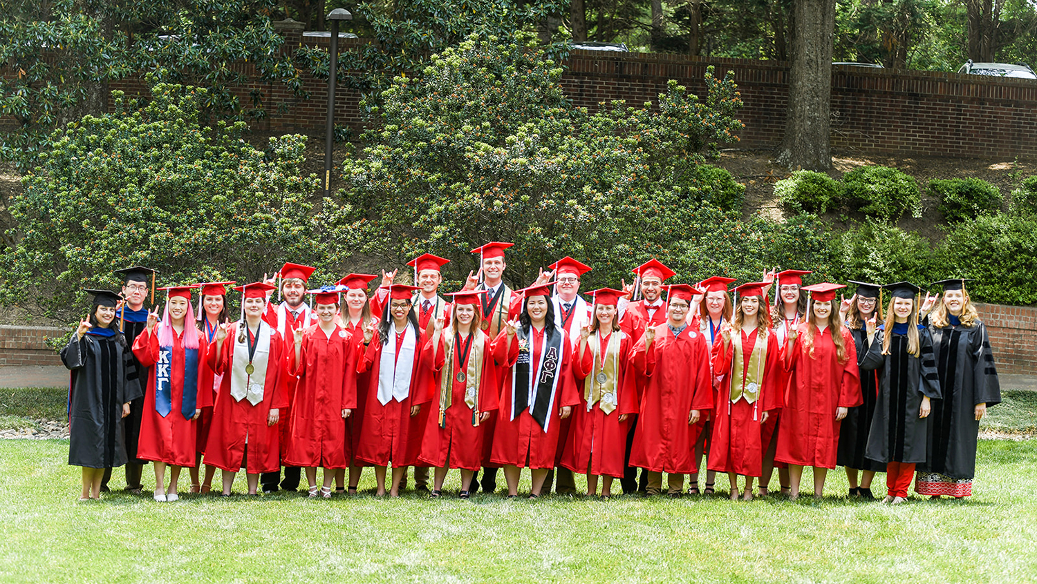 Group photo of Spring 2022 Graduates in Chemistry